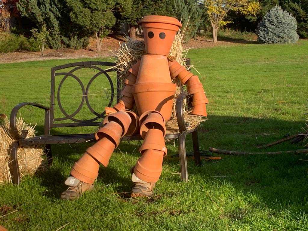 pumpkin claypot scarcrow